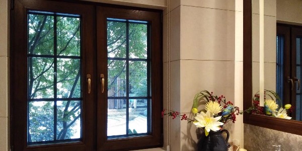 想裝修換窗戶還是要換隔音鋁包木門窗