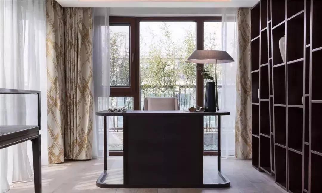 鋁木復(fù)合門窗