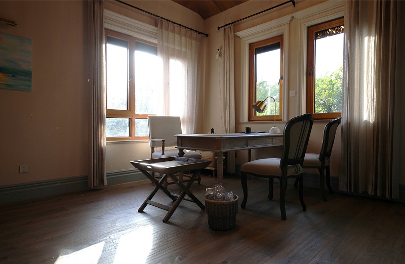 節(jié)能鋁包木門窗實(shí)拍