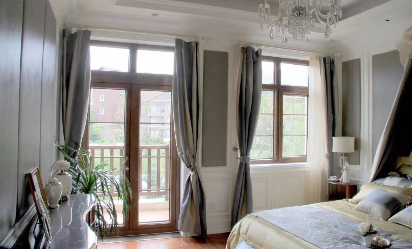 金堂木鋁包木門窗