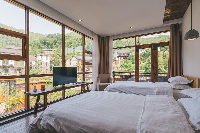 鋁包木門窗實(shí)拍