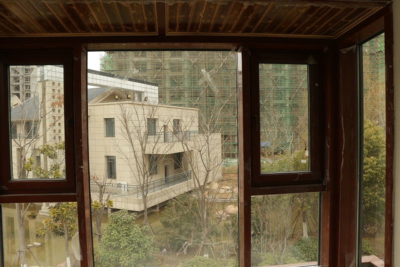 鋁包木門窗場(chǎng)景實(shí)拍