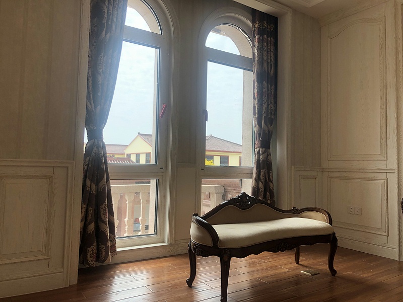 節(jié)能鋁包木門窗實(shí)拍