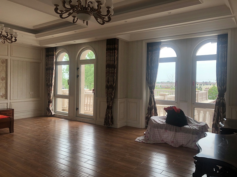 節(jié)能鋁包木門窗實(shí)拍