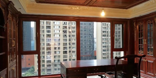 梅雨時(shí)節(jié)，定制鋁包木門窗為您默默守護(hù)