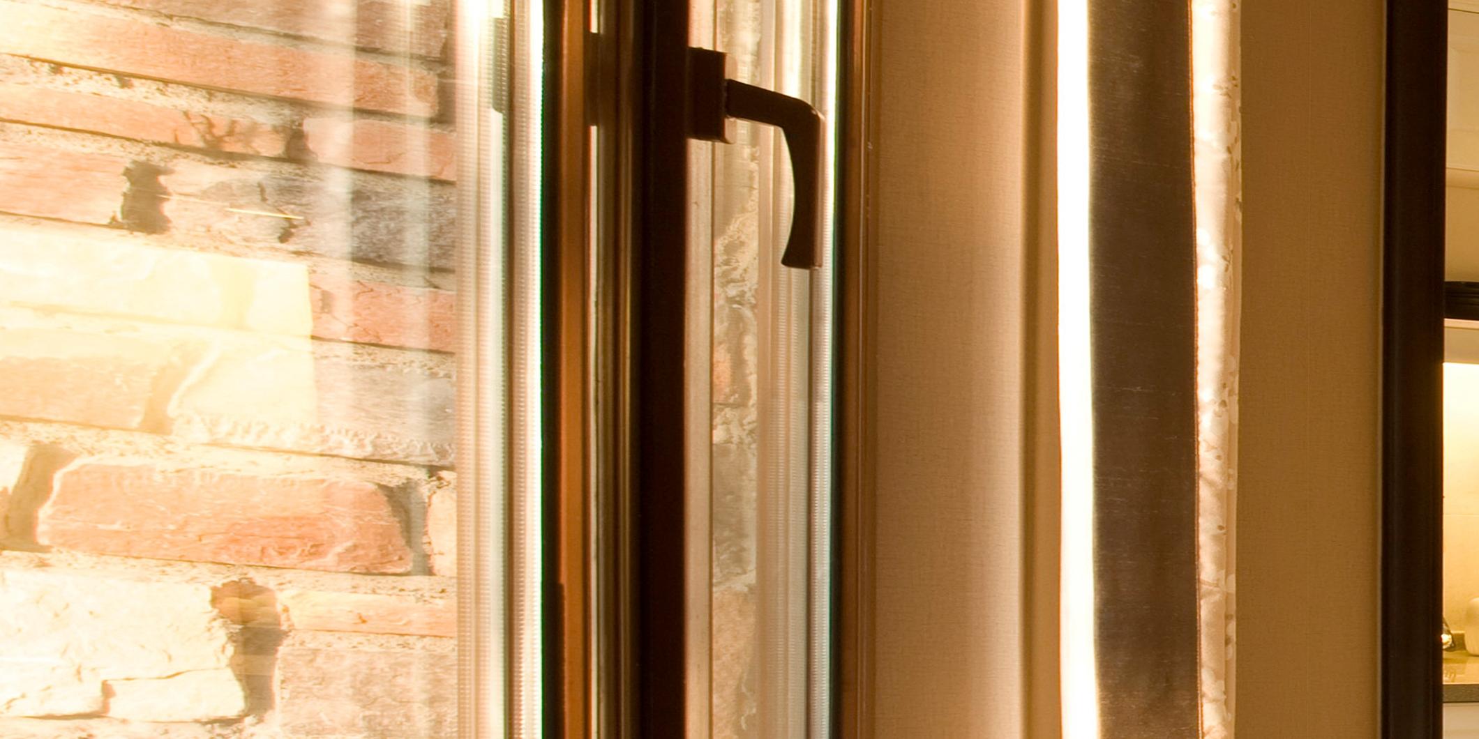 鋁包木門(mén)窗日常保養(yǎng)