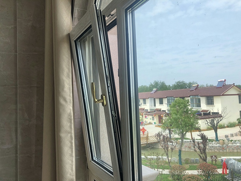 節(jié)能鋁包木門窗內(nèi)倒展示