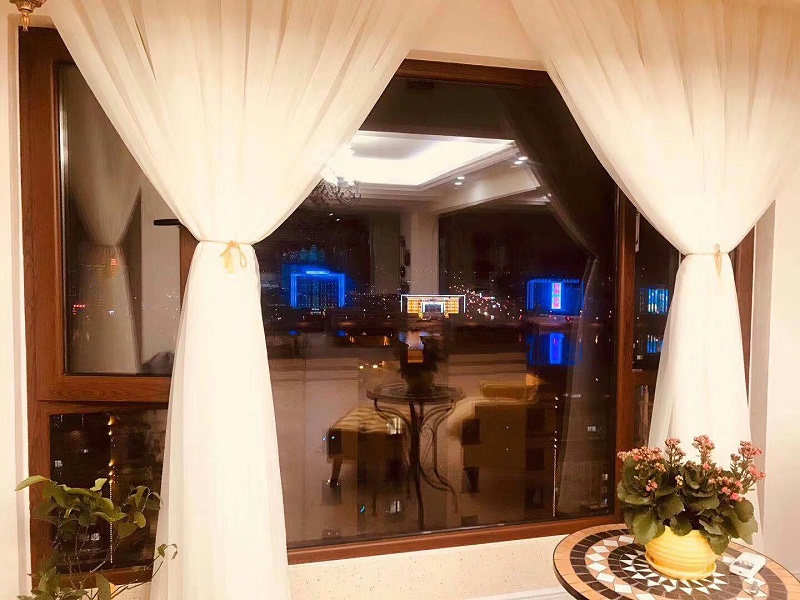 節(jié)能鋁包木門窗實拍