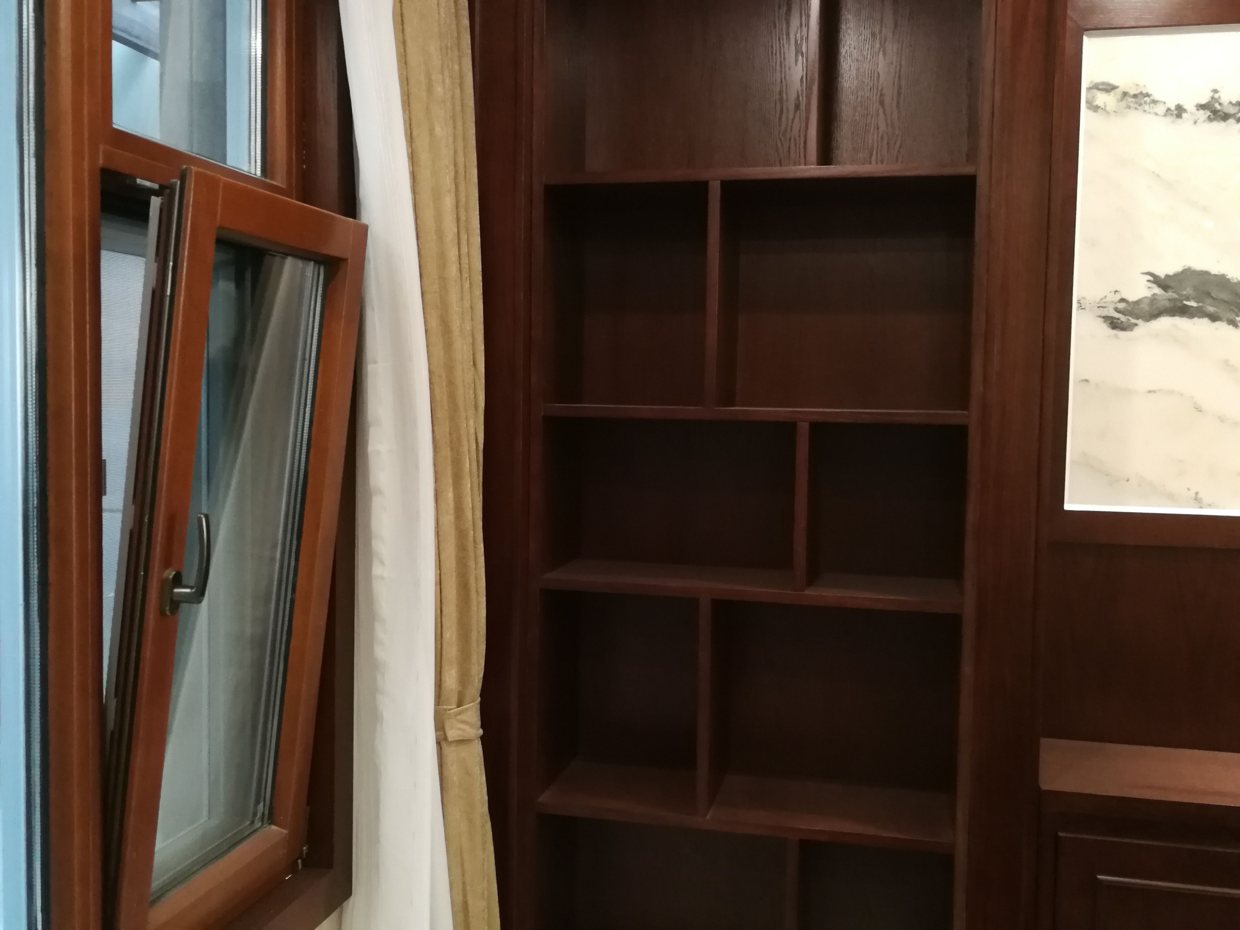 內(nèi)開(kāi)內(nèi)倒鋁包木窗